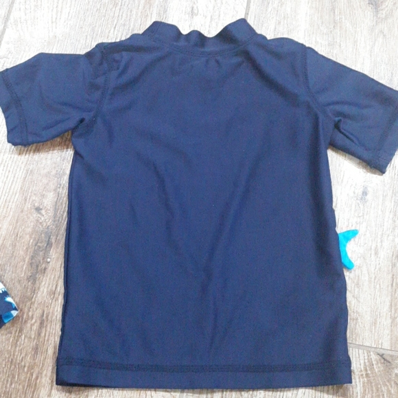 9M Swim Set Trunks, Flip Flops & Rash Guard - Picture 6 of 8